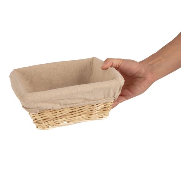 u748 basketwithcloth1